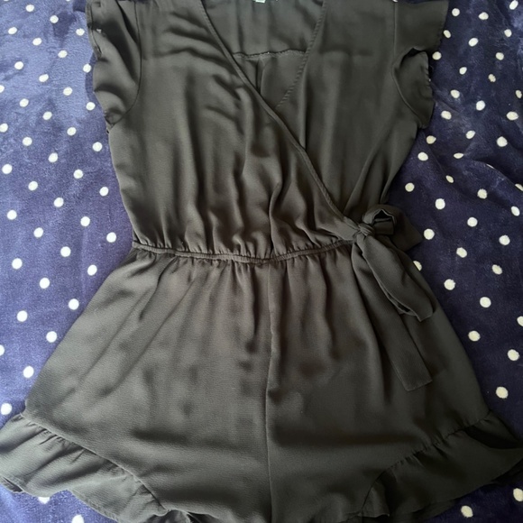 She + Sky Black Dressy Romper - Picture 2 of 6